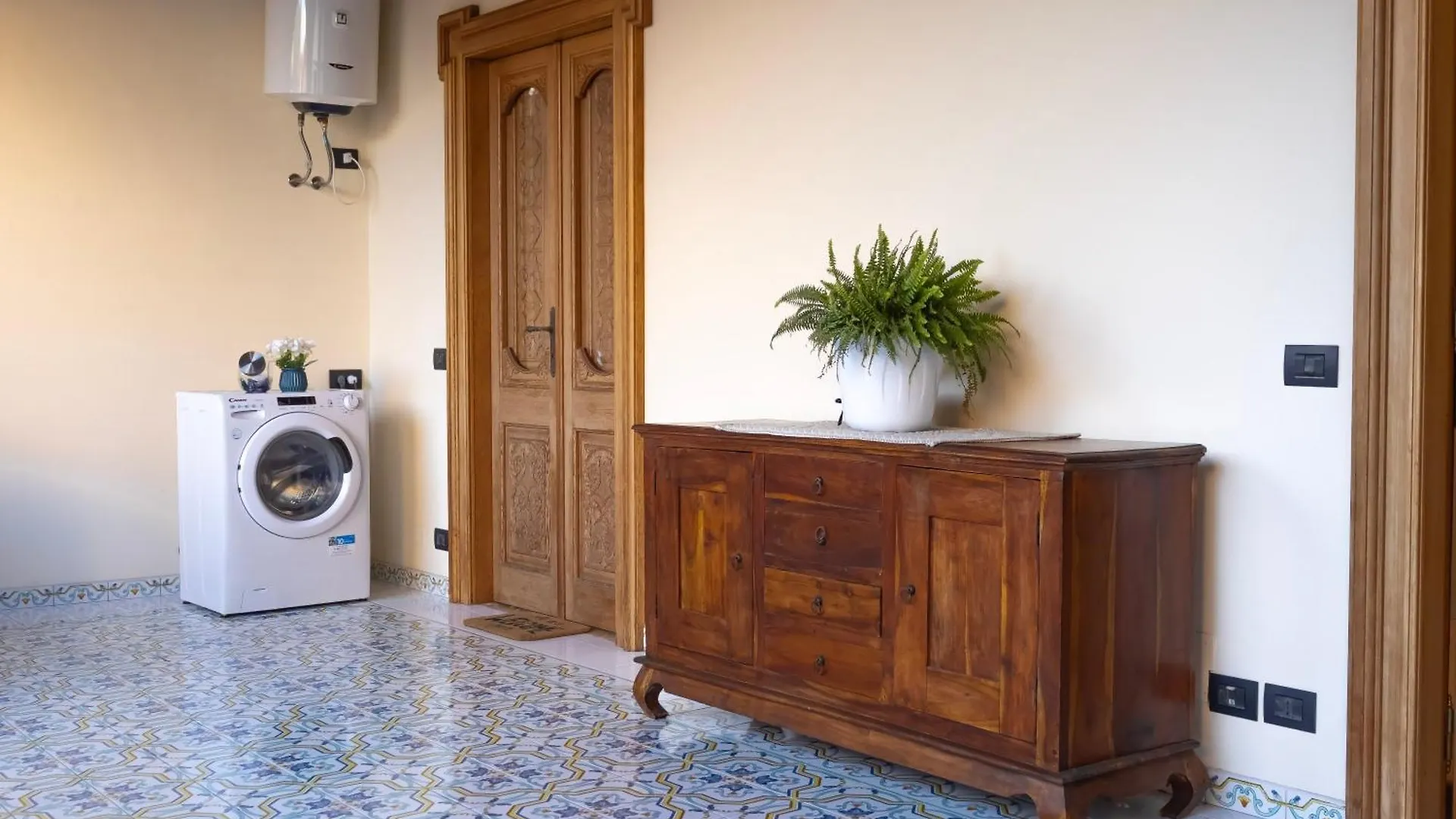 Residenza Lucano - Appartamento Blu Monserrato 0*,  Italien